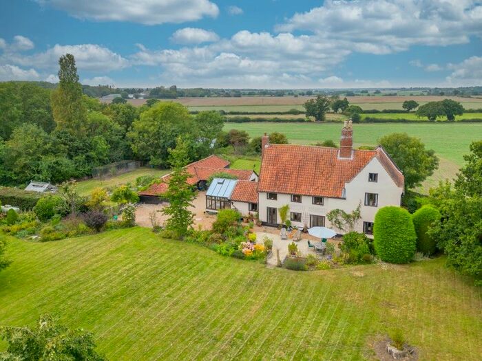 4 Bedroom Detached House For Sale In Halesworth Road, Ilketshall St. Lawrence, Beccles, NR34