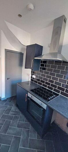 2 Bedroom Flat To Rent In Sefton Terrace, Holbeck, Leeds, LS11