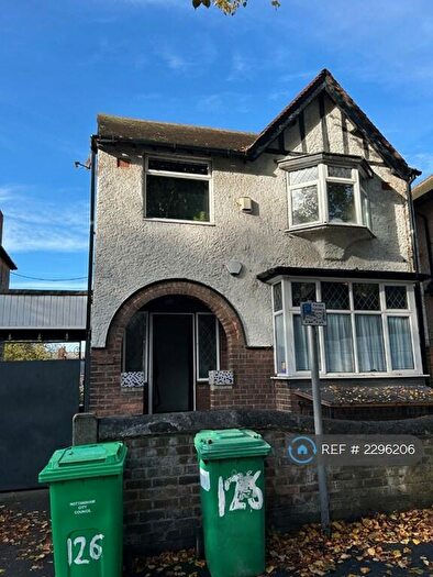 6 Bedroom Detached House To Rent In Rolleston Drive, Nottingham, NG7