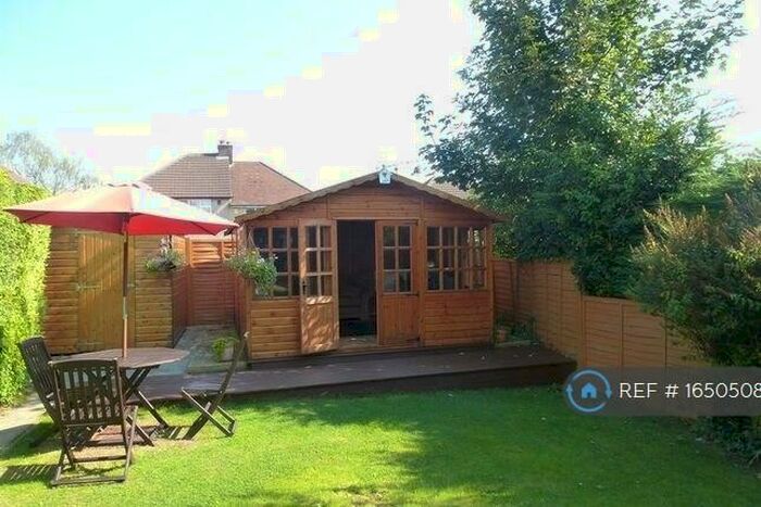 4 Bedroom Semi-Detached House To Rent In Stanford Road, Luton, LU2