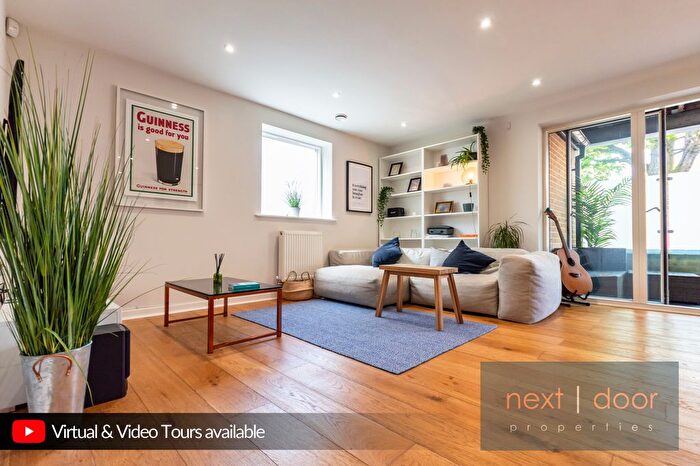 2 Bedroom Flat To Rent In Palfrey Place, London, SW8