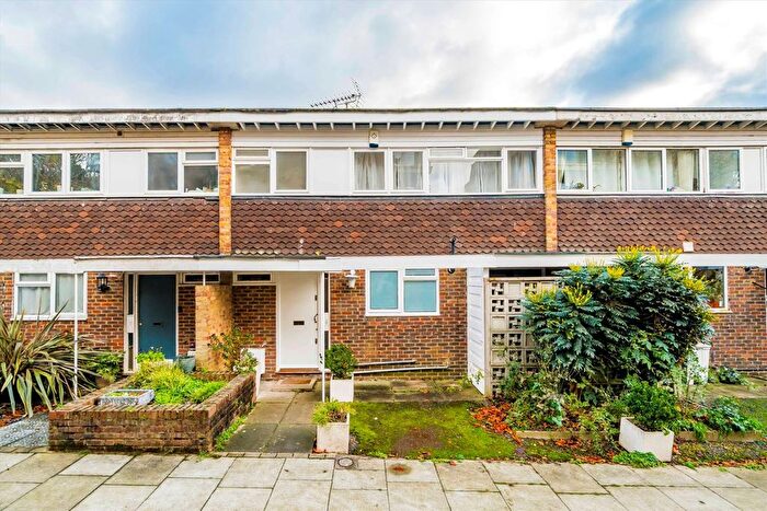3 Bedroom Property To Rent In Breamore Close, Putney, SW15