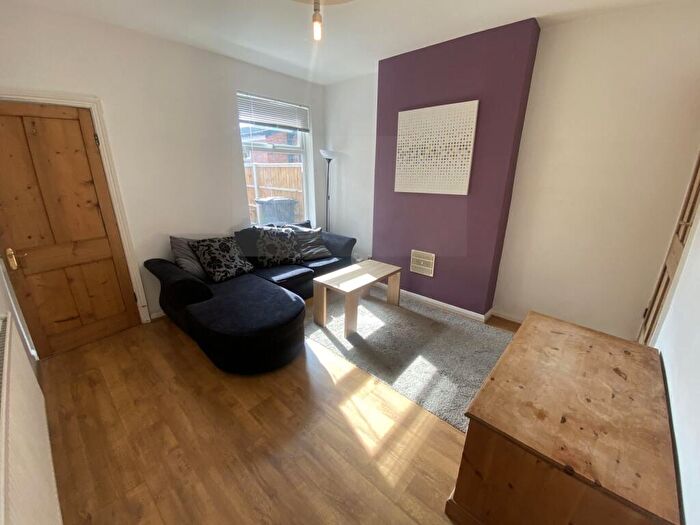 3 Bedroom Terraced House To Rent In Lord Byron Street, Clarendon Park, LE2