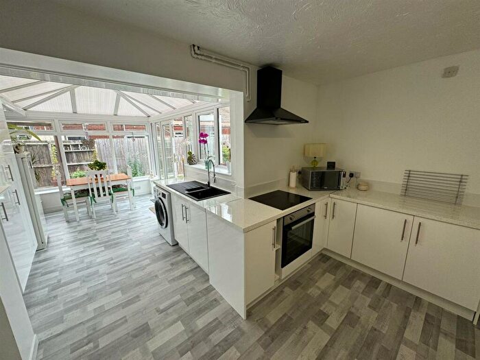 4 Bedroom Detached Bungalow For Sale In South Avenue, Ullesthorpe, Lutterworth, LE17