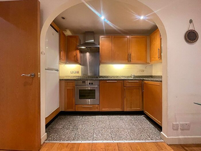 2 Bedroom Flat To Rent In Lyon Road, Harrow, HA1