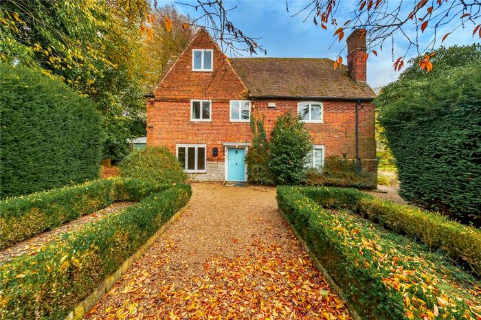 5 Bedroom Detached House To Rent In Oxenhoath Road, Tonbridge, Kent, TN11