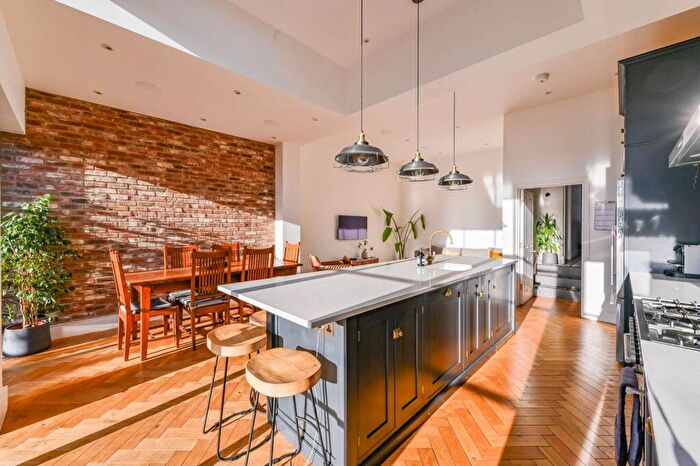 5 Bedroom Semi-Detached House For Sale In Hardinge Road, Kensal Rise, London, NW10