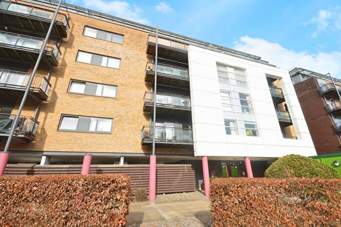1 Bedroom Apartment For Sale In Ferry Court, Cardiff Bay, Cardiff, CF11