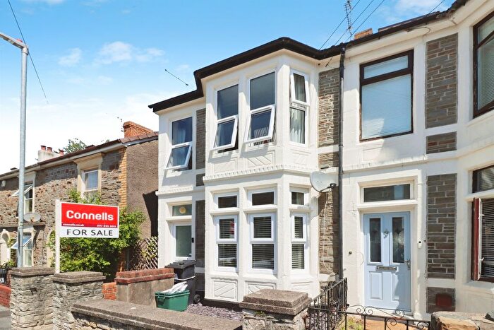 1 Bedroom Flat For Sale In Wood Road, Kingswood, Bristol, BS15
