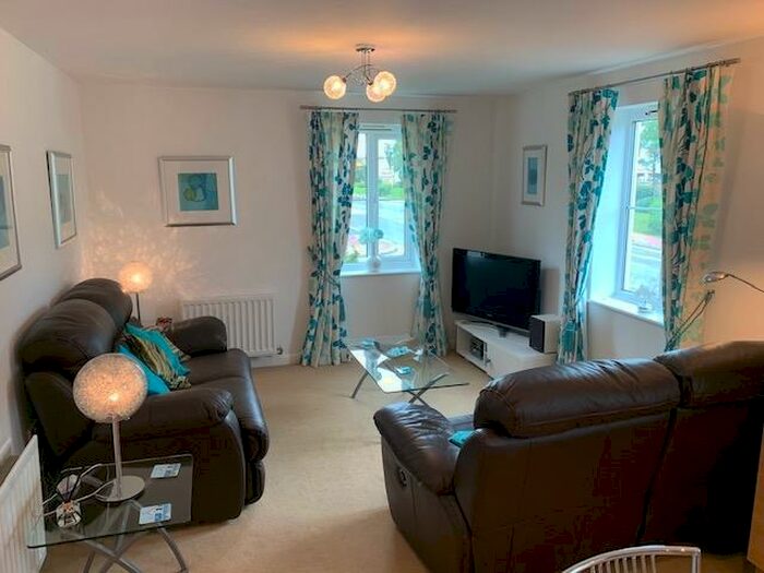 2 Bedroom Apartment To Rent In Ffordd James McGhan, Cardiff, CF11