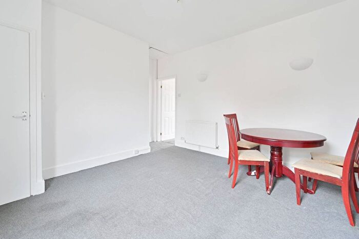 1 Bedroom Flat To Rent In Stanley Road, Harrow, HA2