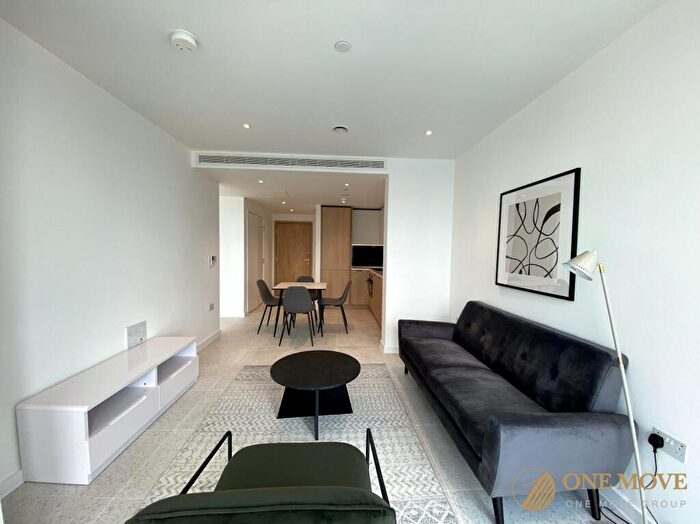 Studio To Rent In Cendal Crescent, Bouchon Point, E1