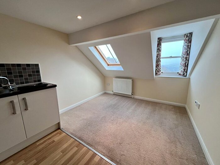 1 Bedroom Flat To Rent In West Street, Fishguard, Pembrokeshire, SA65