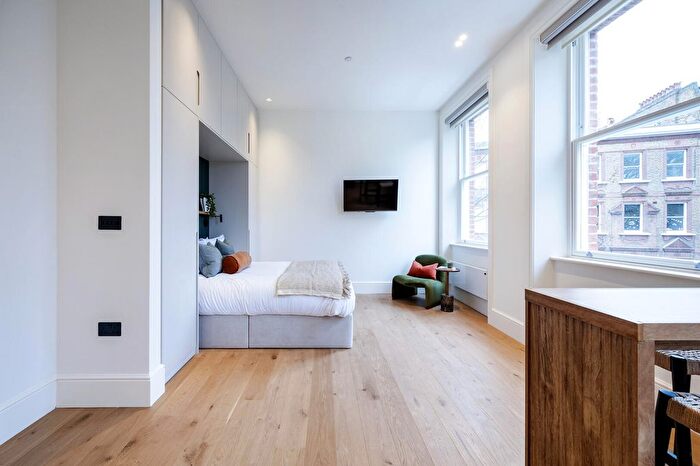 Studio To Rent In Nevern Square, London, SW5