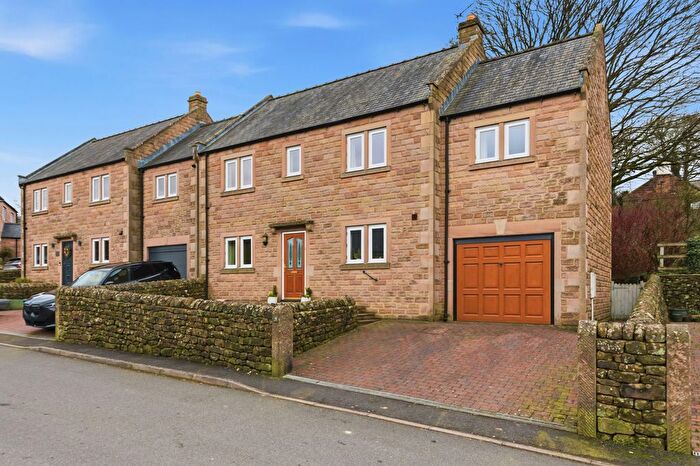 5 Bedroom Detached House For Sale In Thatchers Croft, Tansley, Matlock, DE4