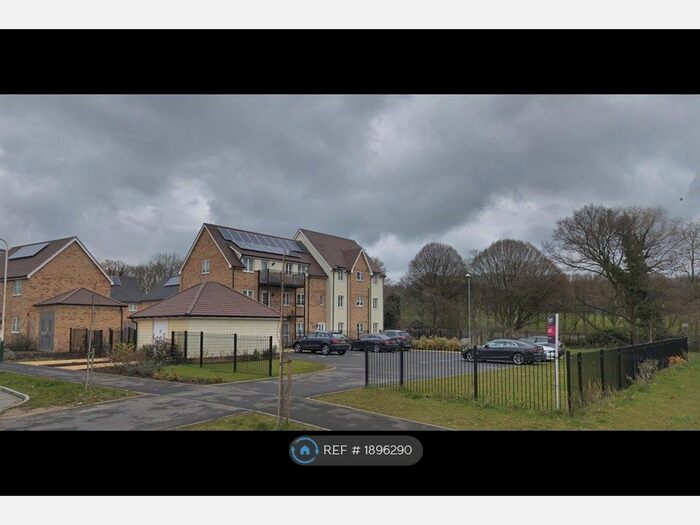 2 Bedroom Flat To Rent In Prudance House, Romford, RM3