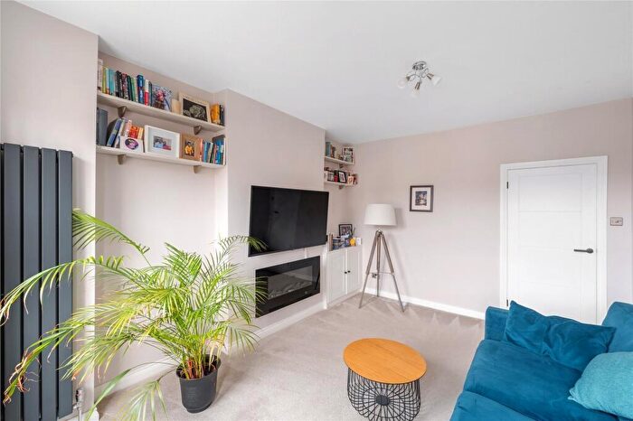 2 Bedroom Maisonette To Rent In Adamsrill Road London, SE26