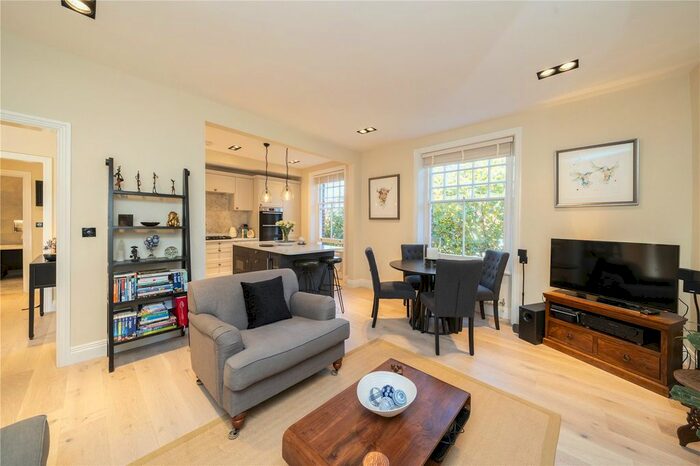 2 Bedroom Flat To Rent In Oxford Gardens, London, W10