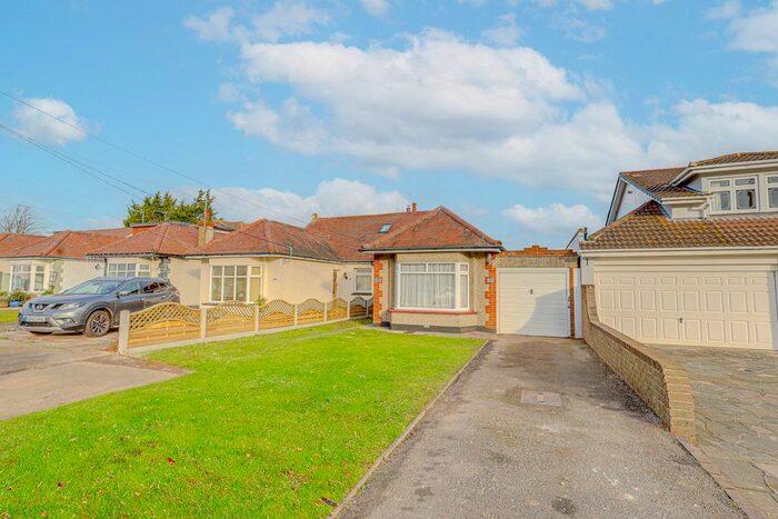 2 Bedroom Bungalow To Rent In Barling Road, Southend-On-Sea, SS3