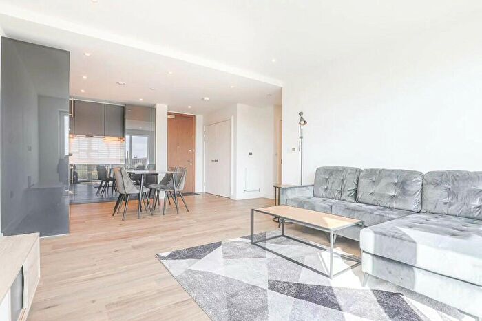 1 Bedroom Flat To Rent In Mary Neuner Road London, N8