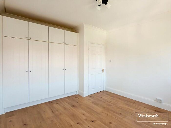 2 Bedroom Apartment To Rent In Kingsbury Road, Kingsbury, NW9