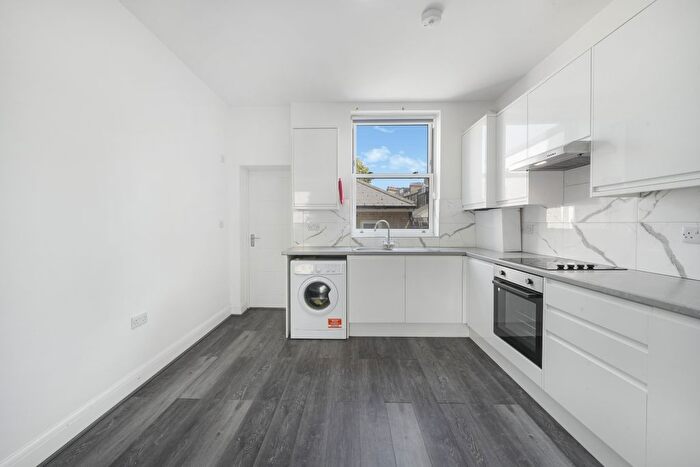 4 Bedroom Flat To Rent In Stroud Green Road, Finsbury Park, N4