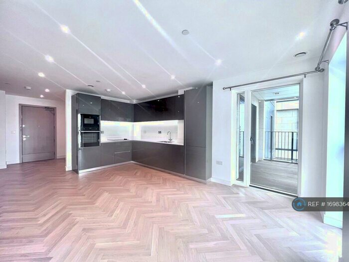 2 Bedroom Flat To Rent In Birch House, London, SE3