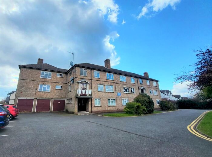 2 Bedroom Flat To Rent In Beacon Court, Chester Road, Streetly, B74