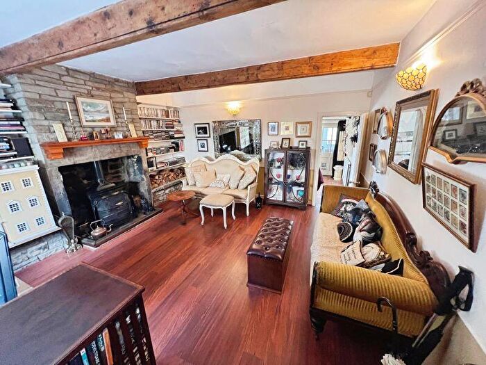 2 Bedroom Cottage For Sale In High Street, Chapeltown, BL7