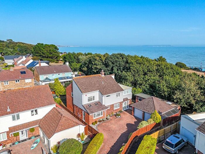 4 Bedroom Detached House For Sale In Vecta Close, Friars Cliff, Christchurch, BH23