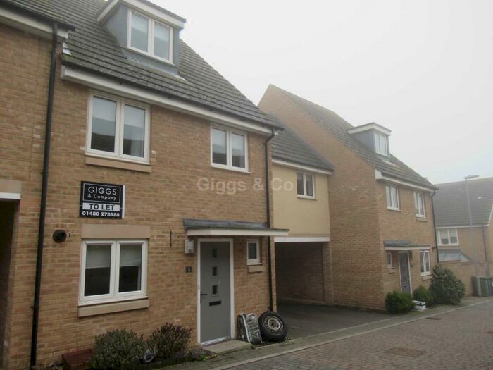 5 Bedroom Link Detached House To Rent In Anderson Close, St Neots, PE19