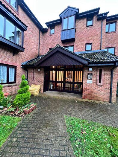 1 Bedroom Flat For Sale In Windsor Close, Northwood Hills, HA6