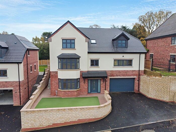 5 Bedroom Detached House For Sale In Bletchley Close Middleton Crescent, Beeston, Nottingham, NG9