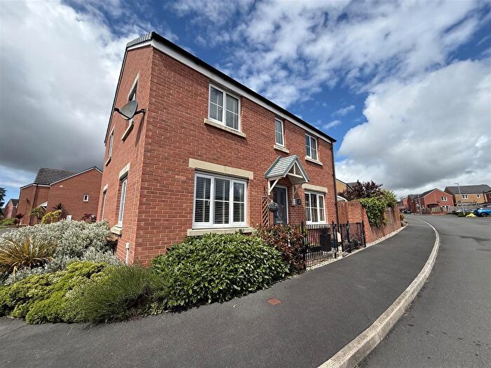 4 Bedroom Detached House For Sale In Maes Y Glo, Llanelli, SA14