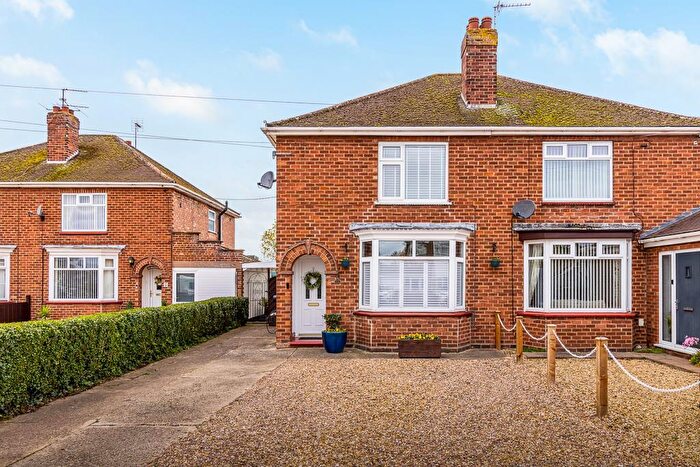 3 Bedroom Semi Detached House For Sale In Rotten Row, Pinchbeck, PE11