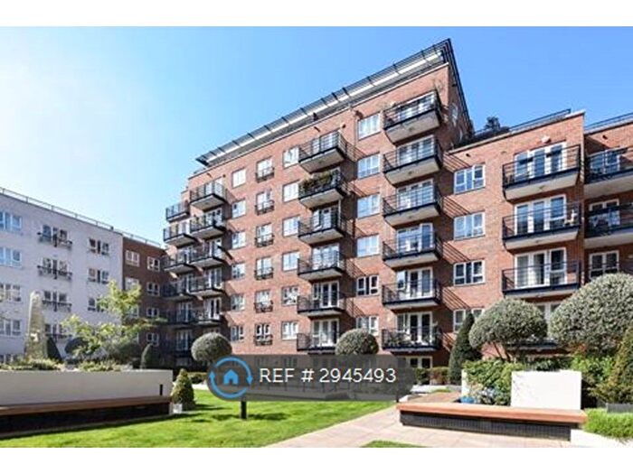 2 Bedroom Flat To Rent In Royal Quarter, Kingston Upon Thames, KT2
