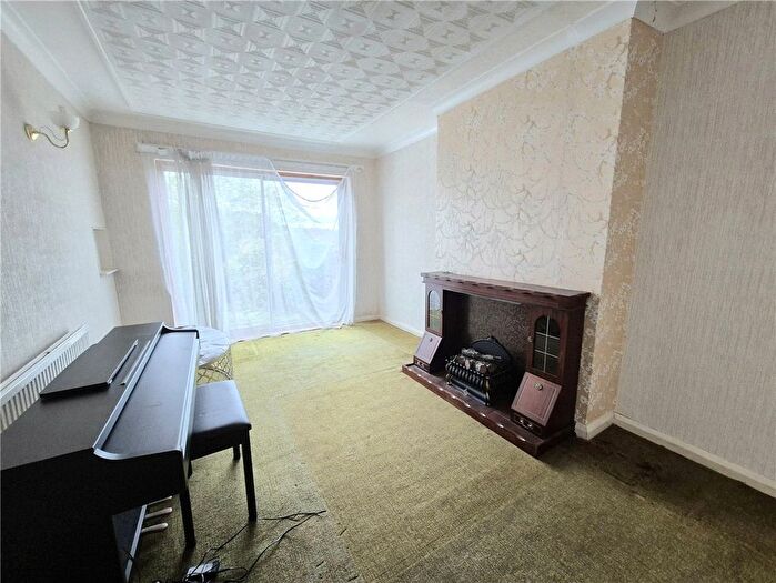 3 Bedroom Bungalow For Sale In Edmunds Avenue, St Pauls Cray, Kent, BR5