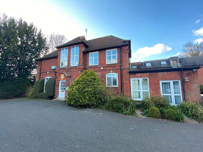 Flat To Rent In Harvey Goodwin Gardens, Cambridge, CB4