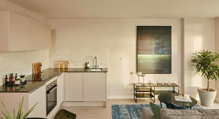 Studio To Rent In Warroch Place, Glasgow, G3