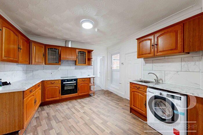 1 Bedroom Flat To Rent In Ifield Road, Crawley, RH11