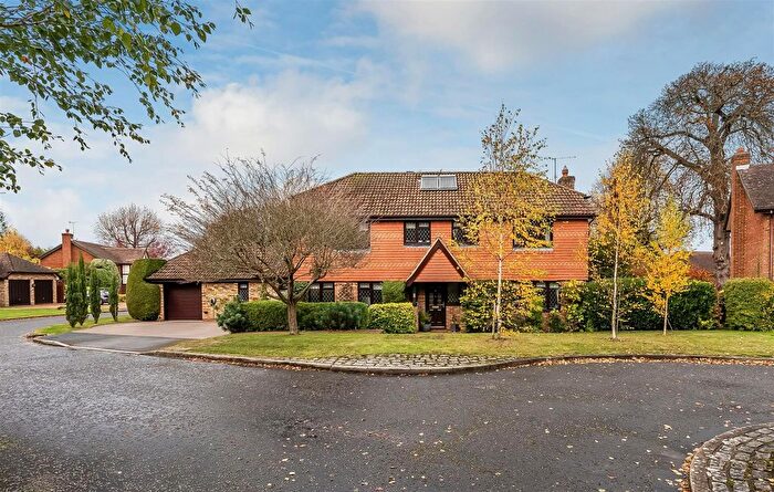 6 Bedroom Detached House For Sale In The Berkeleys, Fetcham, KT22