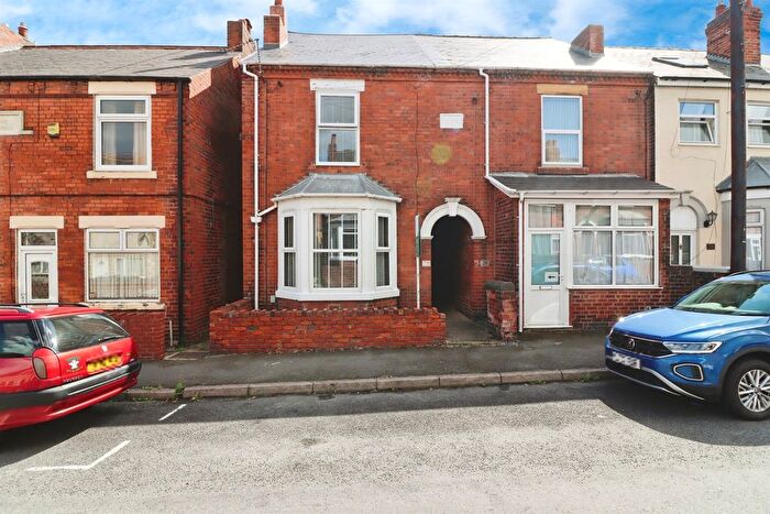 3 Bedroom End Of Terrace House For Sale In Hunloke Road, Holmewood, Chesterfield, S42