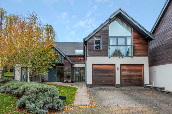 5 Bedroom Detached House For Sale In Hardwater Road, Great Doddington, Wellingborough, NN29