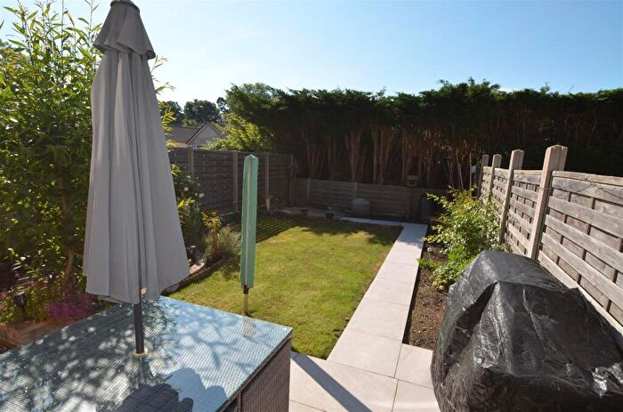 3 Bedroom End Of Terrace House For Sale In Eastway Close, Nailsea, BS48