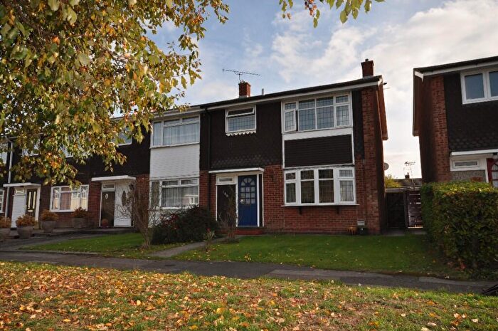 3 Bedroom End Of Terrace House To Rent In Waveney Drive, Chelmsford, Essex, CM1