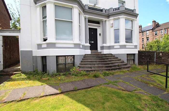1 Bedroom Flat For Sale In Houston Street, Greenock, PA16