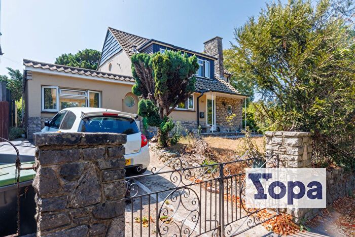 3 Bedroom Detached House For Sale In Castle Lane East, Bournemouth, BH7