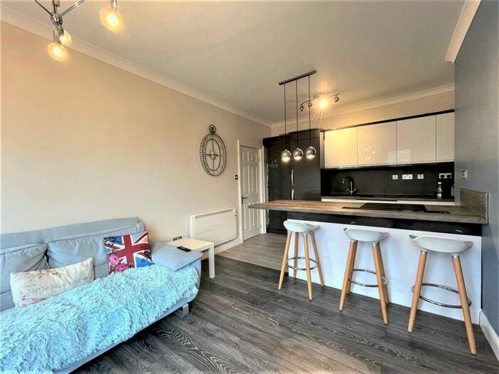 2 Bedroom Flat To Rent In Lansdowne Place -, P17