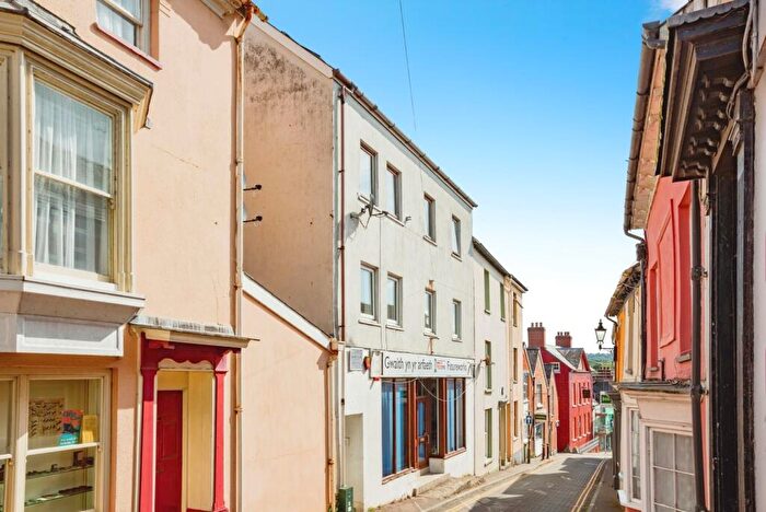3 Bedroom Flat For Sale In St. Mary Street, Cardigan, Ceredigion, SA43
