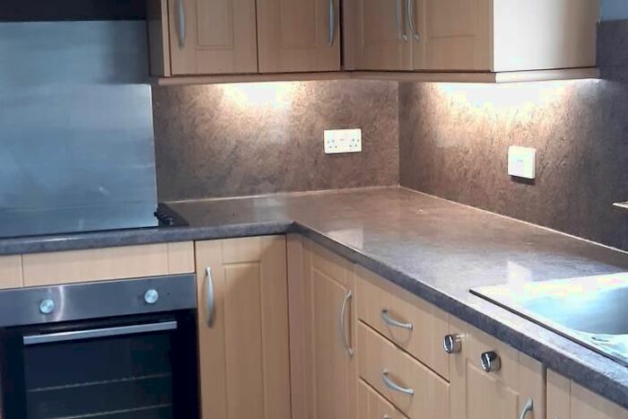 2 Bedroom Flat To Rent In Doon Road, Kirkintilloch, Glasgow, G66